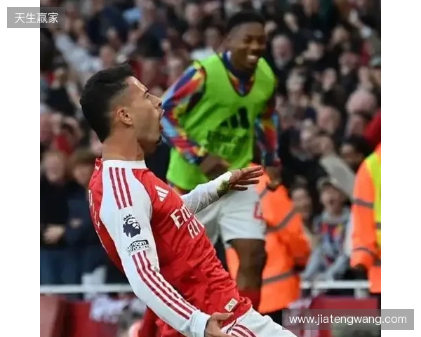 镜报:曼联沦为喜剧俱乐部,至暗时刻可能超越了之前的利物浦 镜报:曼联沦为喜剧俱乐部,至暗时刻可能超越了之前的利物浦