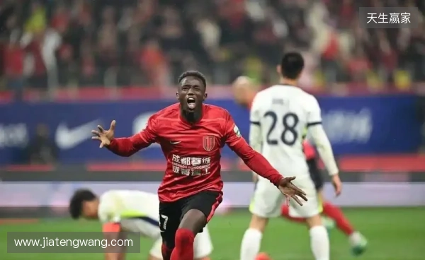 博主：蓉城外援卡隆目前仍处于留队状态，但已不可能随队踢中超