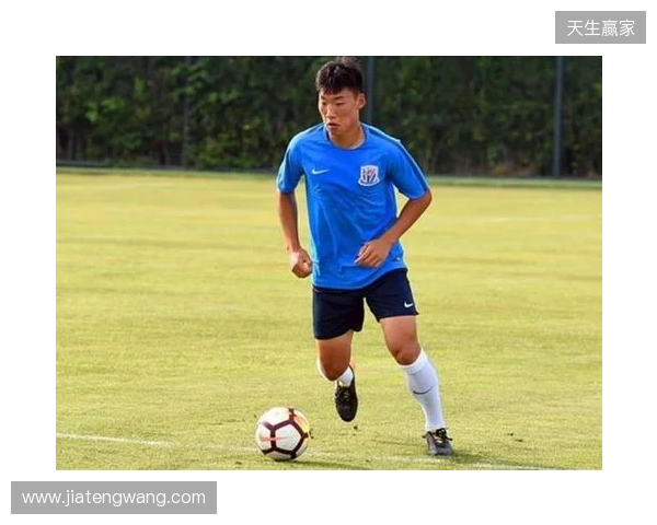 朱辰杰：自己在国家队算中生代球员，希望分享一些经验给年轻球员